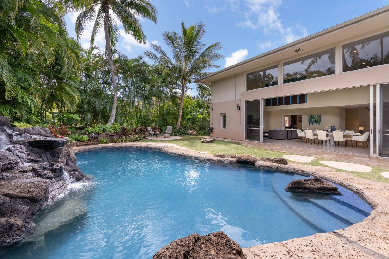 San Luis - 260 Portlock Road (GT20) 1 of 24