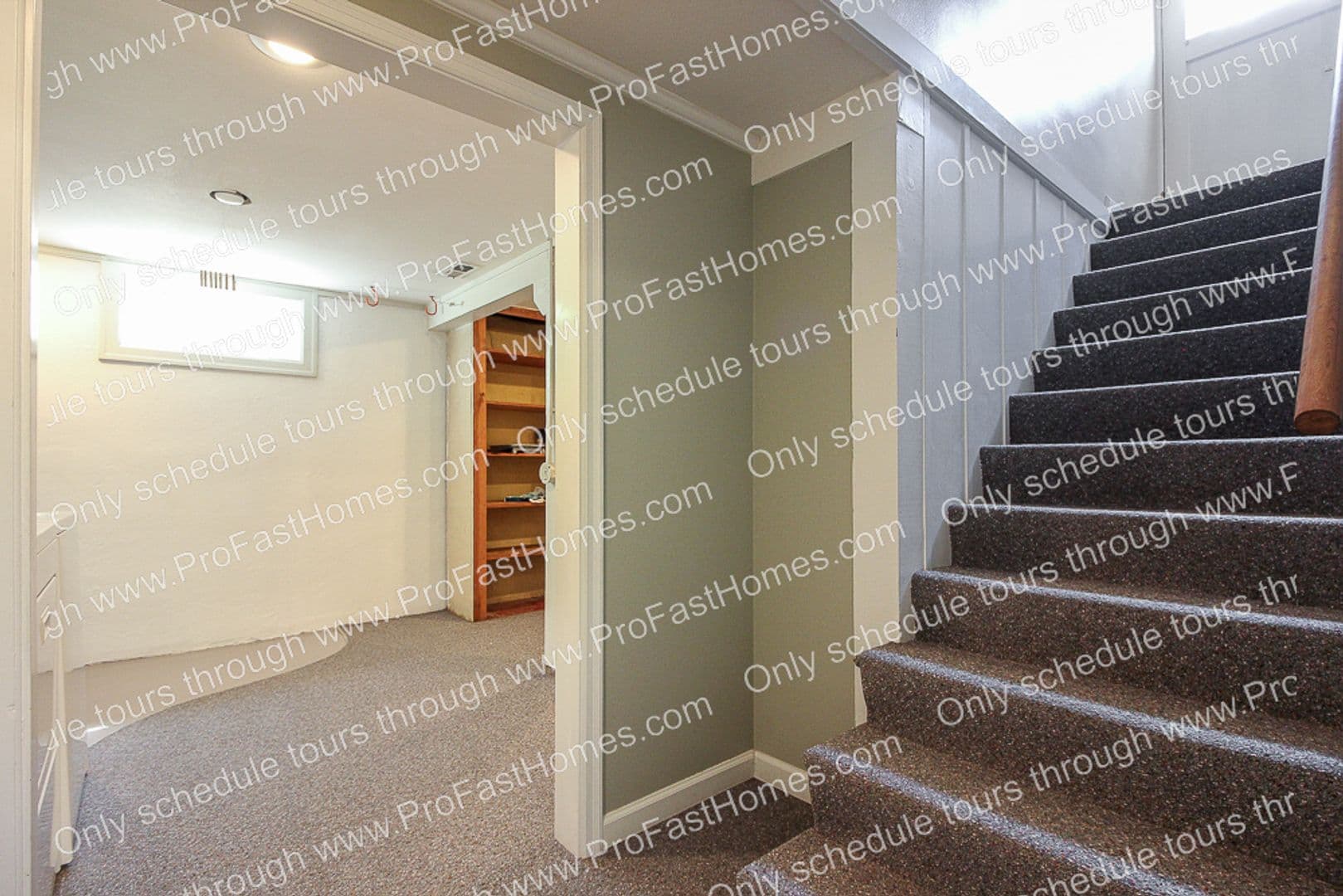 616 SW Moss St 22 of 33