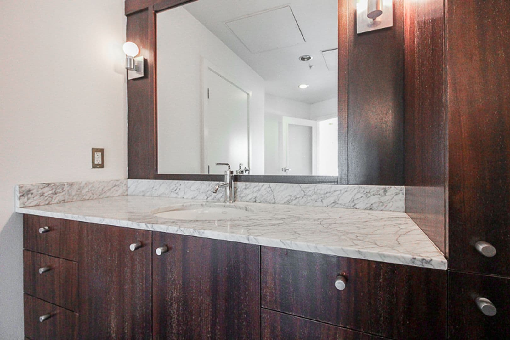 2351 NW Westover Rd - Unit 404 17 of 19