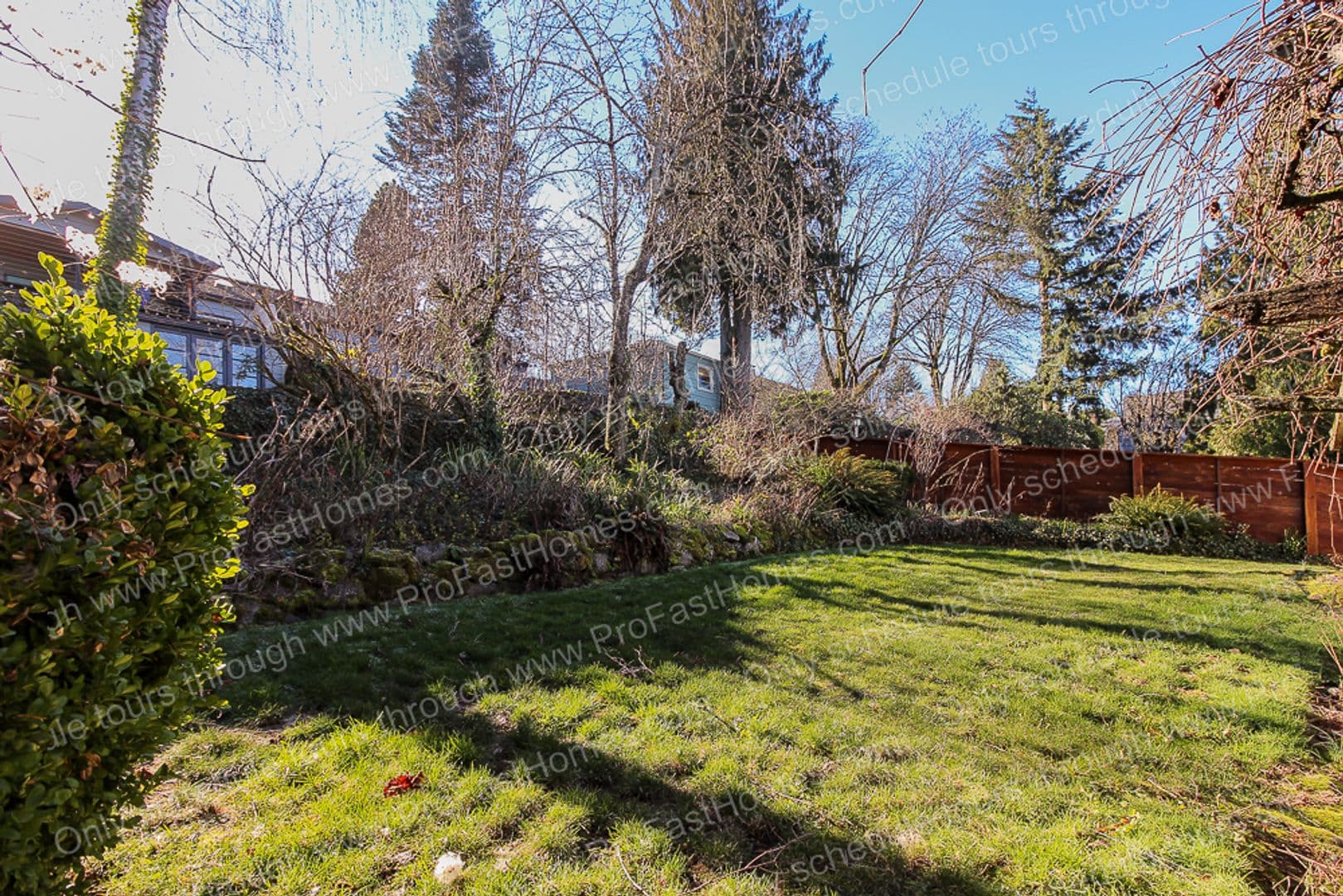 616 SW Moss St 32 of 33