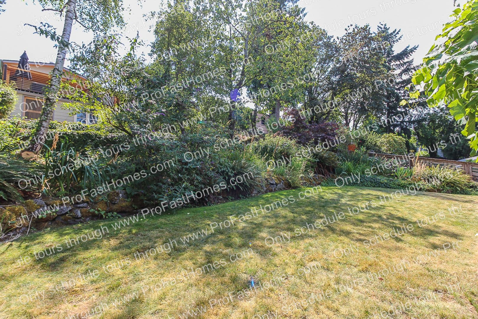 616 SW Moss St 33 of 33
