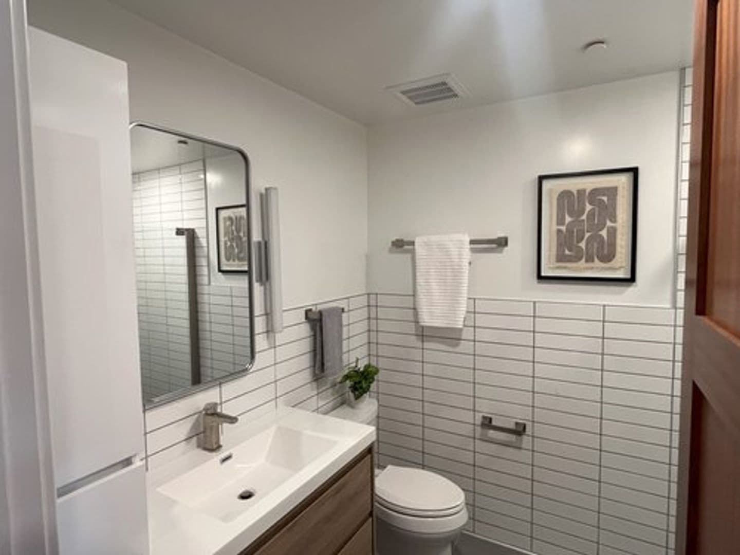 Spruce Front Spaces Residential 2B 6 of 10