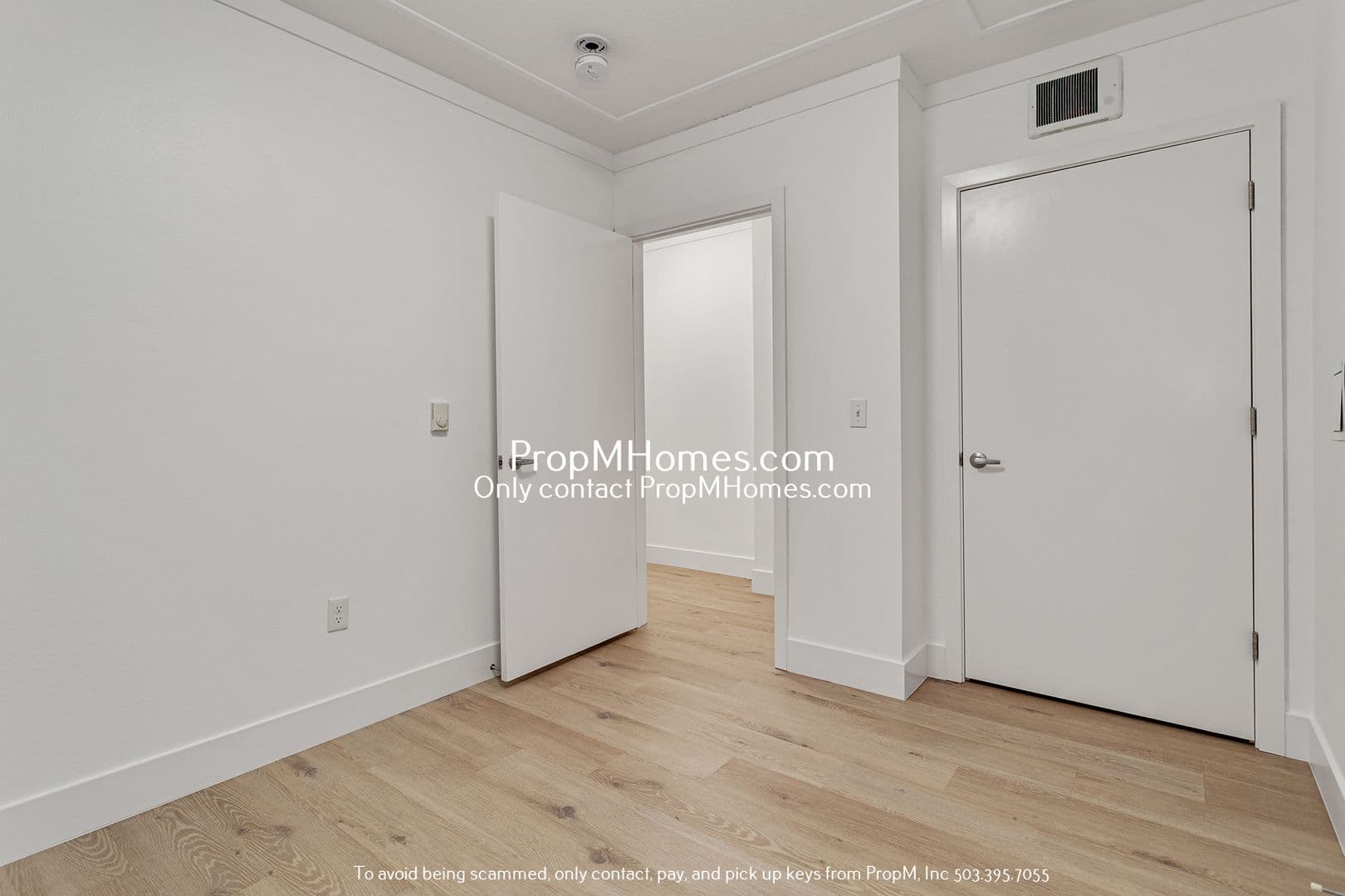 Bright & Stylish 2BR Apartment in SE Portland! 12 of 14