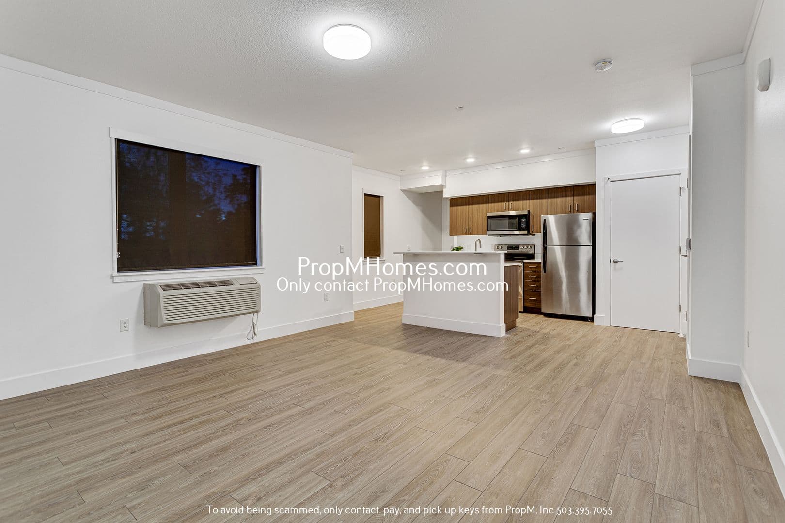 Bright & Stylish 2BR Apartment in SE Portland! 7 of 14