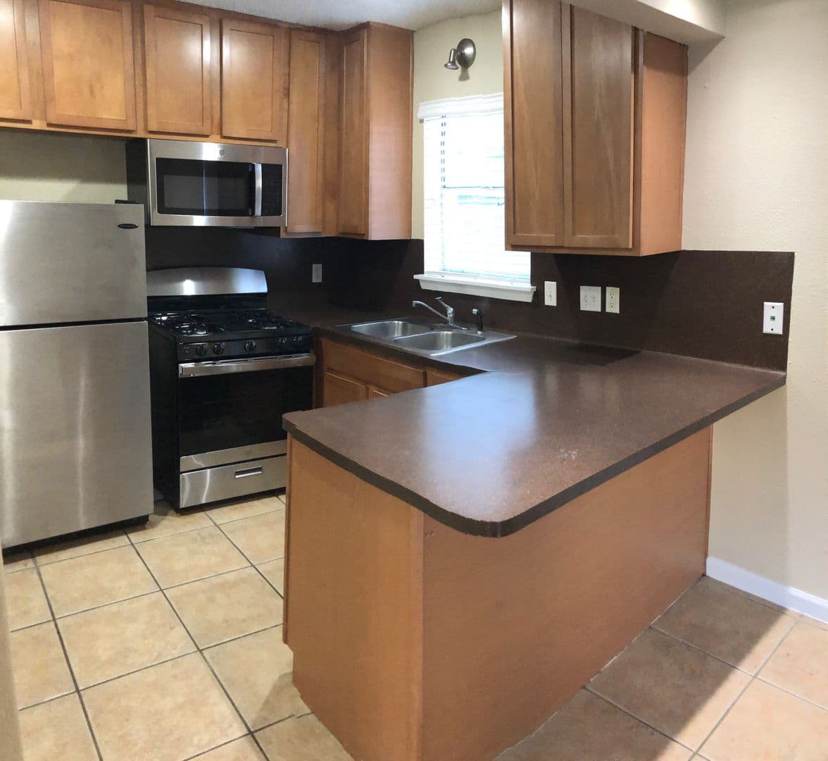 Sandpiper Apartments 4 of 7
