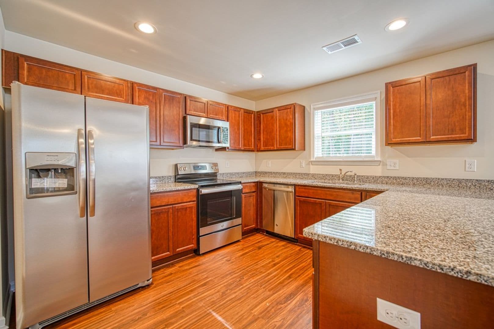 580 Millsgate Circle 1 of 8