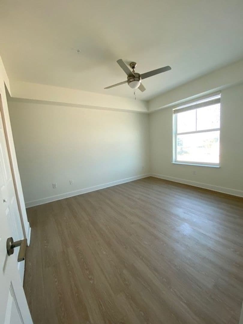 San Carlos Apartments 9 of 18