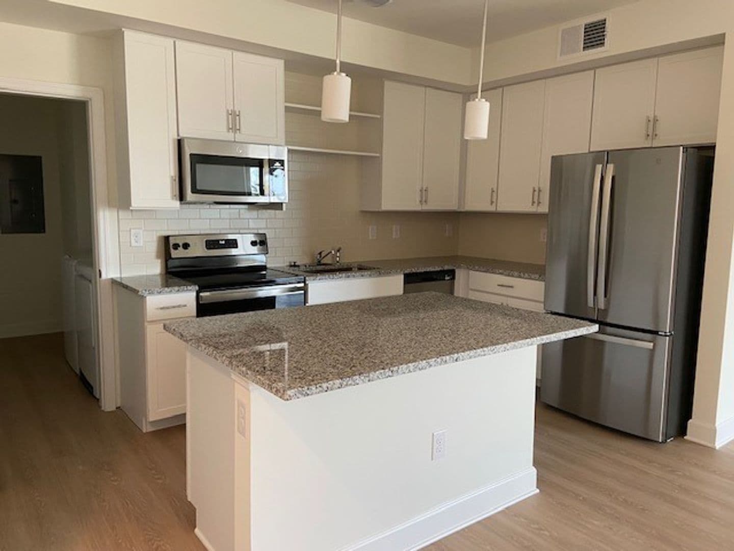 San Carlos Apartments 2 of 18