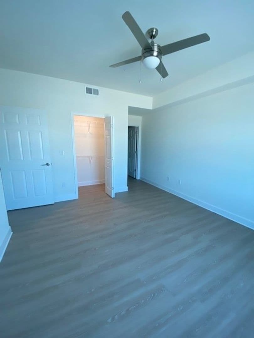 San Carlos Apartments 13 of 18