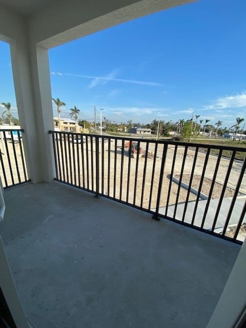 San Carlos Apartments 12 of 18