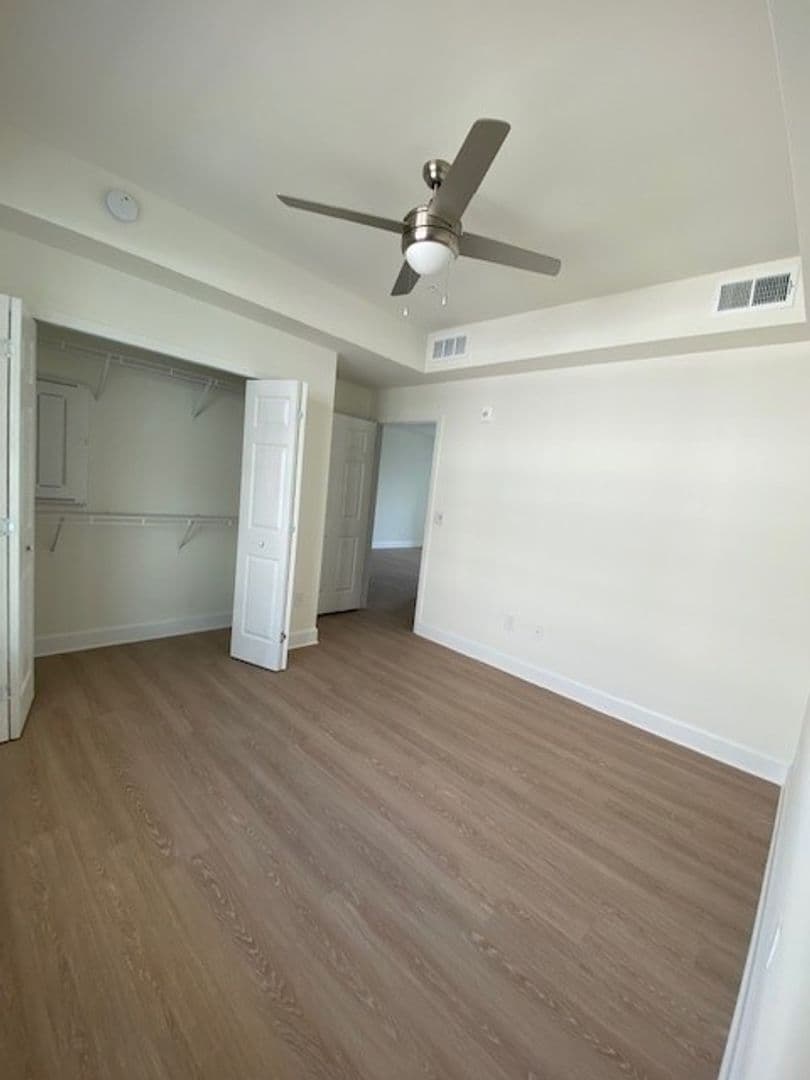 San Carlos Apartments 6 of 13