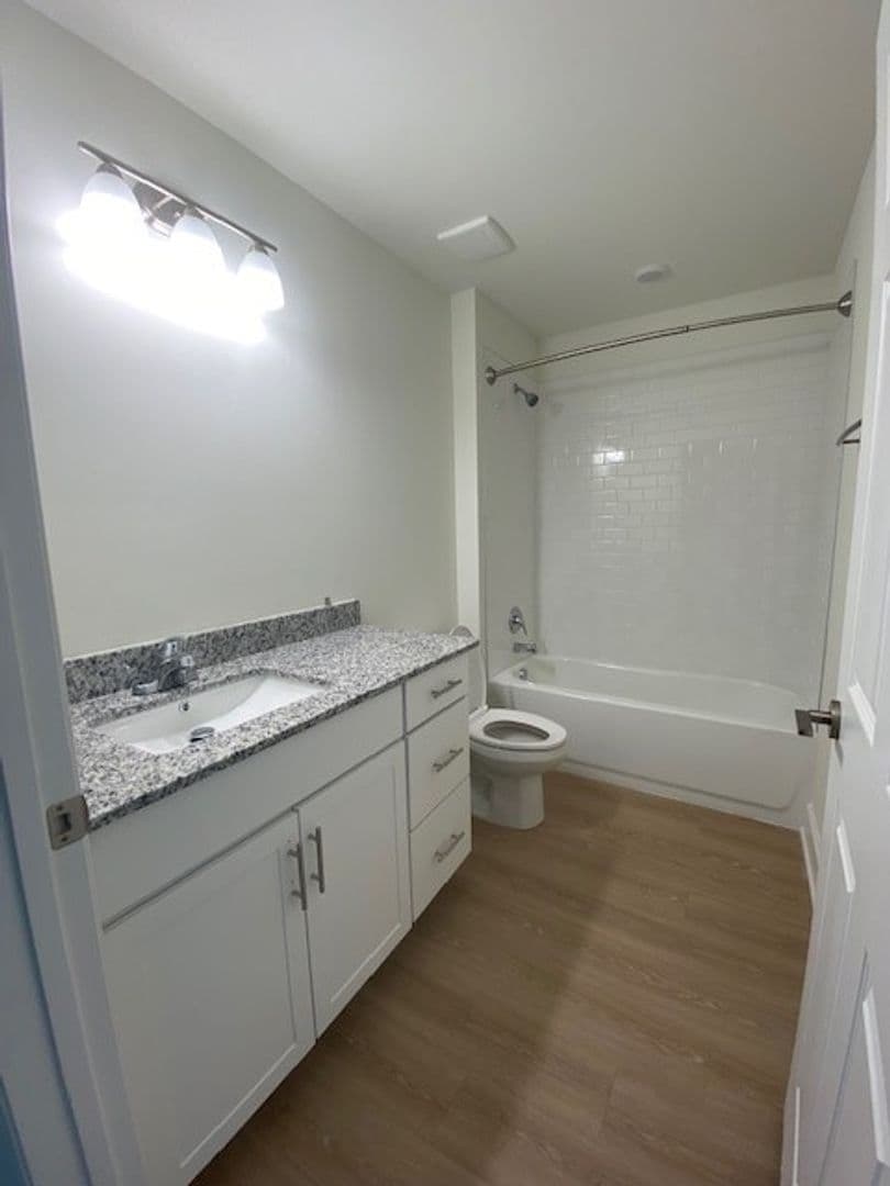 San Carlos Apartments 14 of 18