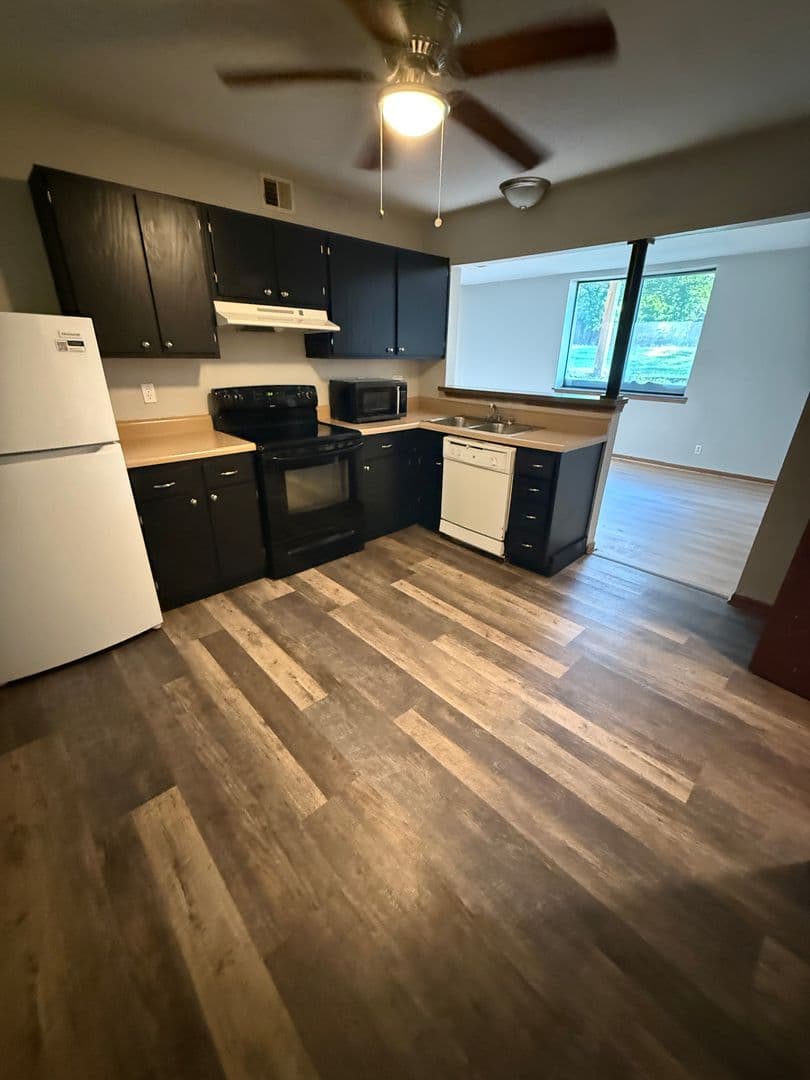 Leavenworth 2 Bed 1.5 Bath! SPECIAL OFFER: FIRST MONTH HALF OFF 12 of 21