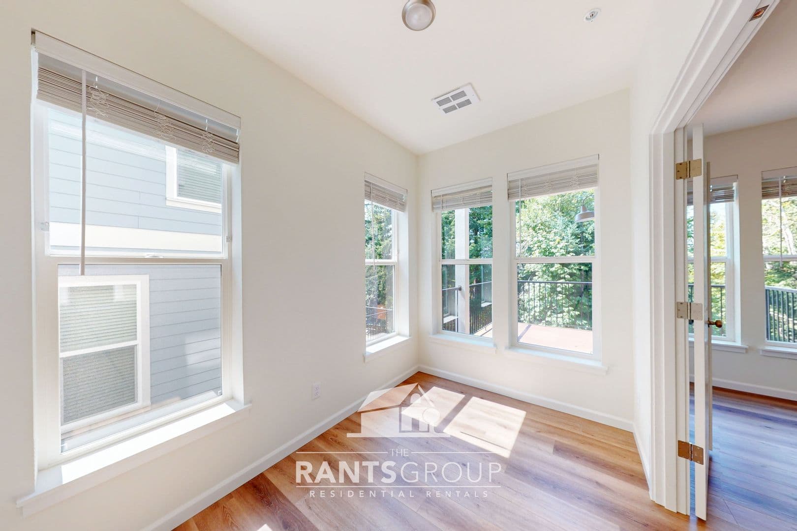 540R - Forest Park Townhomes 9 of 29