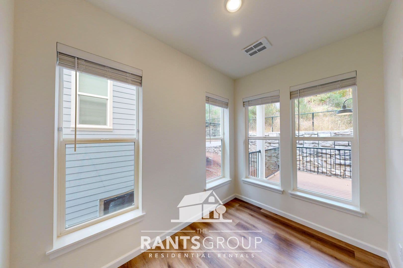 540R - Forest Park Townhomes 12 of 27
