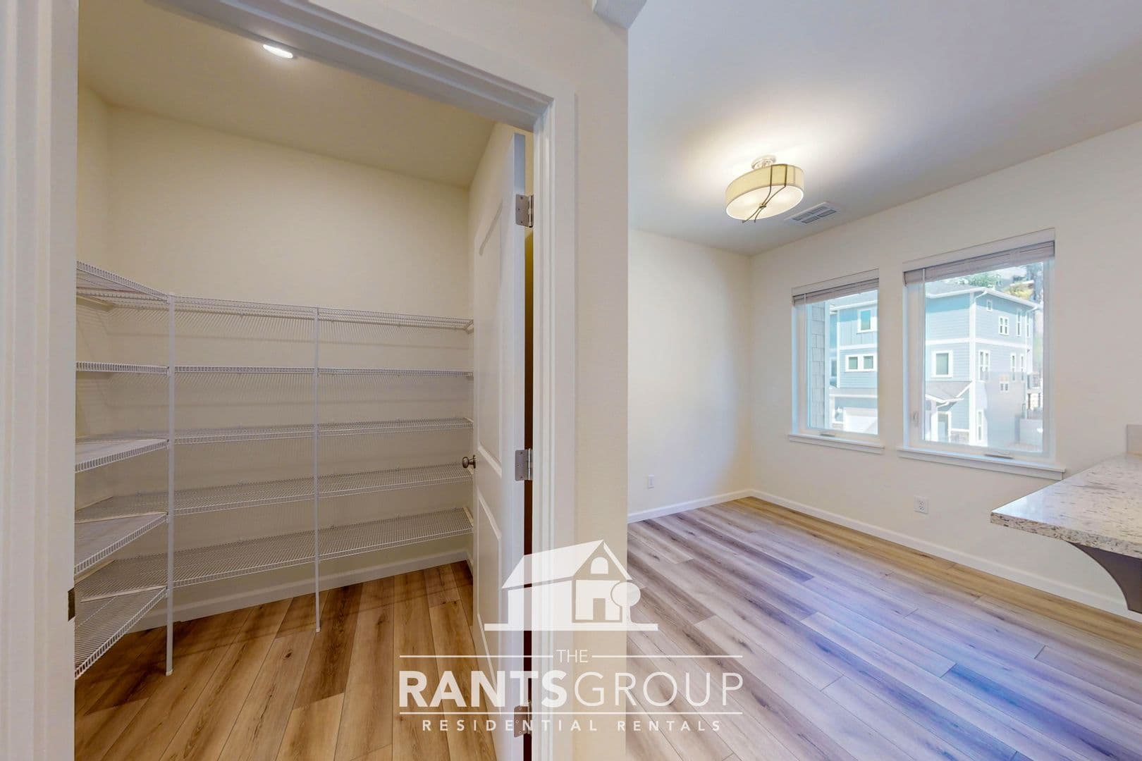 540R - Forest Park Townhomes 8 of 24