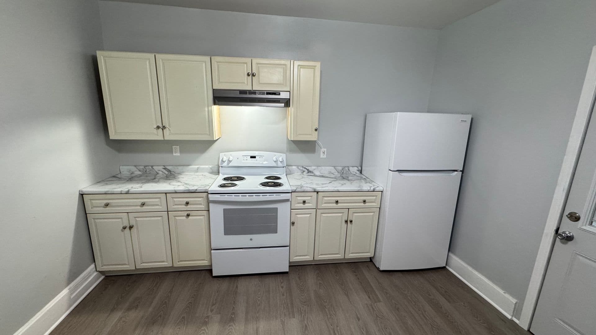 219 W. 15th St. 20 of 22