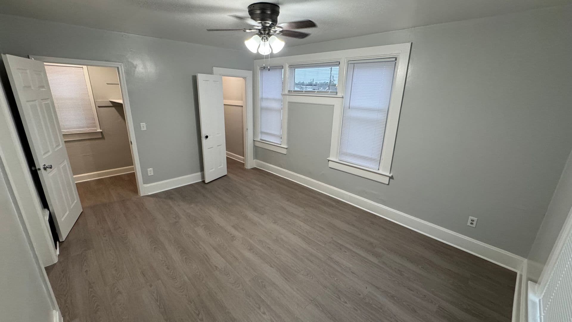 219 W. 15th St. 14 of 22