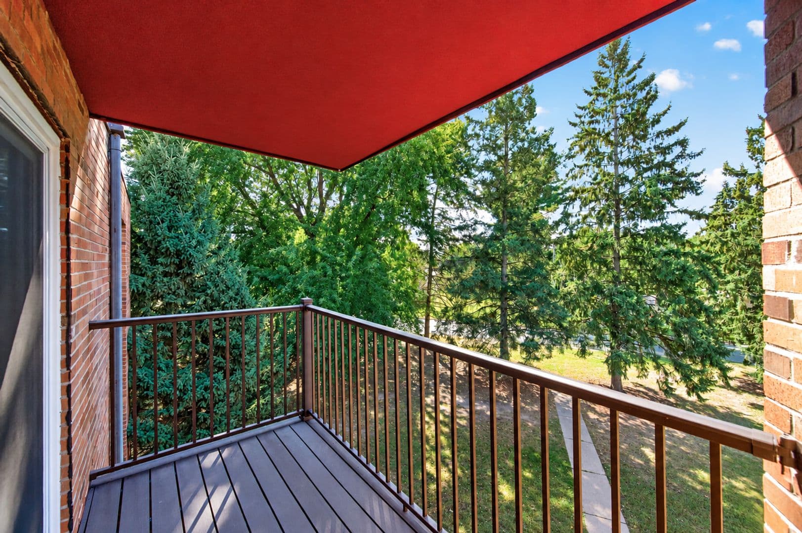 Pineview Apartments 5 of 7