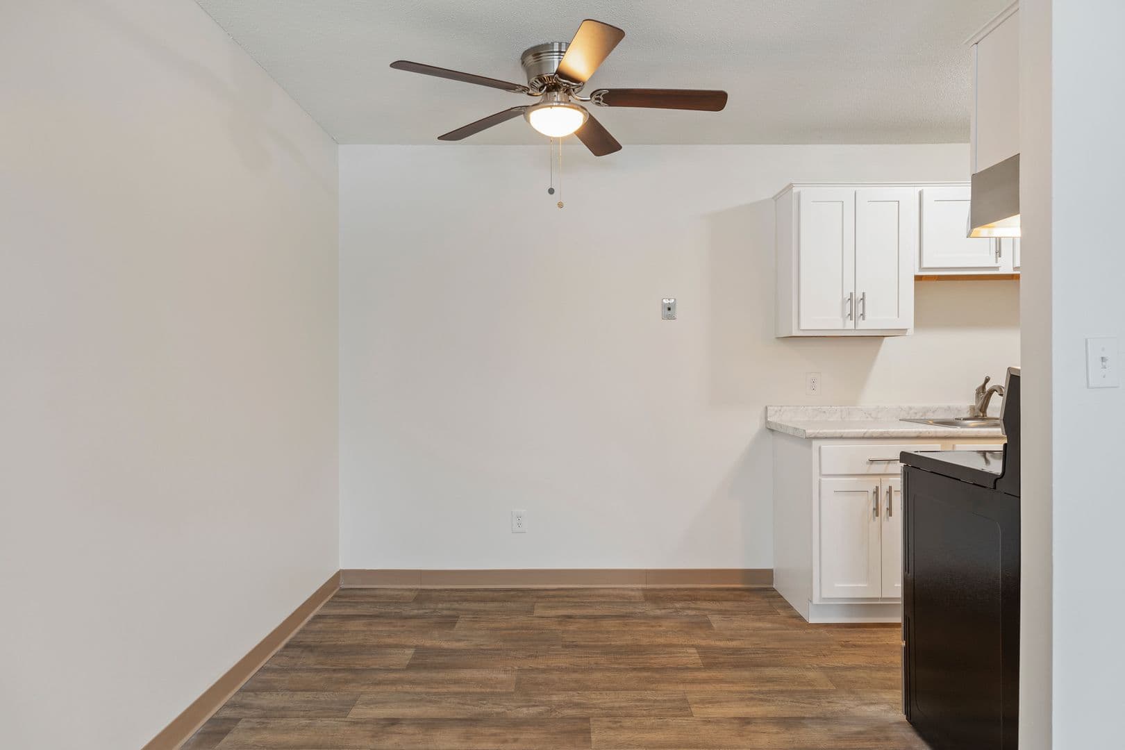 109th Place Apartments 4 of 13