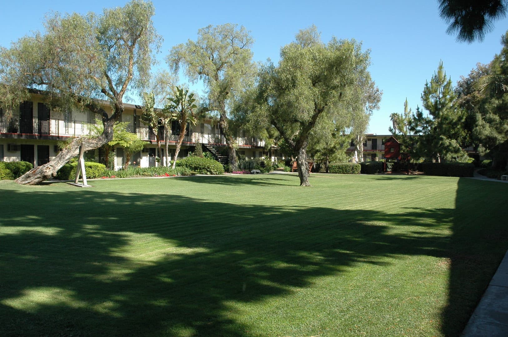 Rancho Monterey Apartments 10 of 15