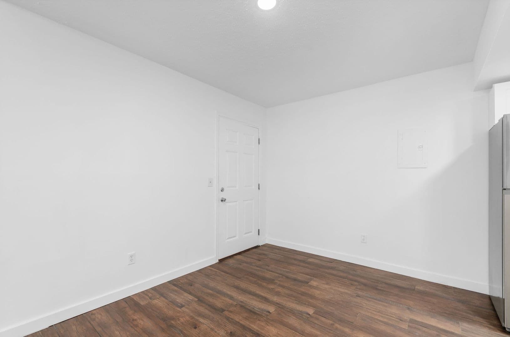 ✨ Renovated 1-Bedroom Apartment | Private Parking | Move-In Special!!! 35 of 44