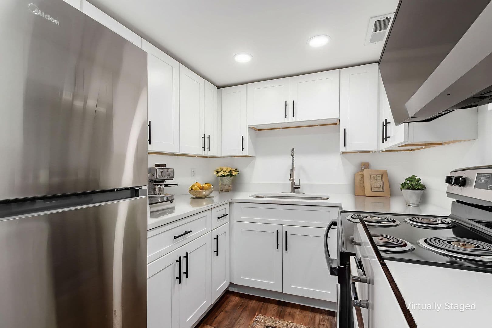 ✨ Renovated 1-Bedroom Apartment | Private Parking | Move-In Special!!! 25 of 35
