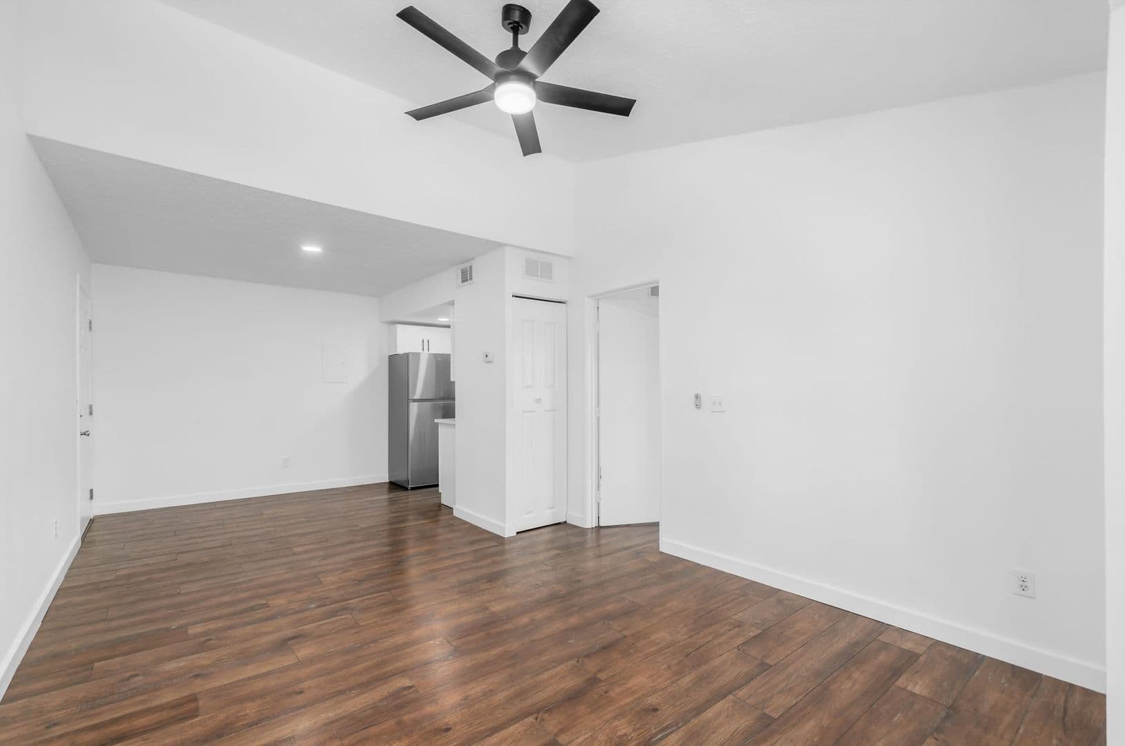 ✨ Renovated 1-Bedroom Apartment | Private Parking | Move-In Special!!! 28 of 37