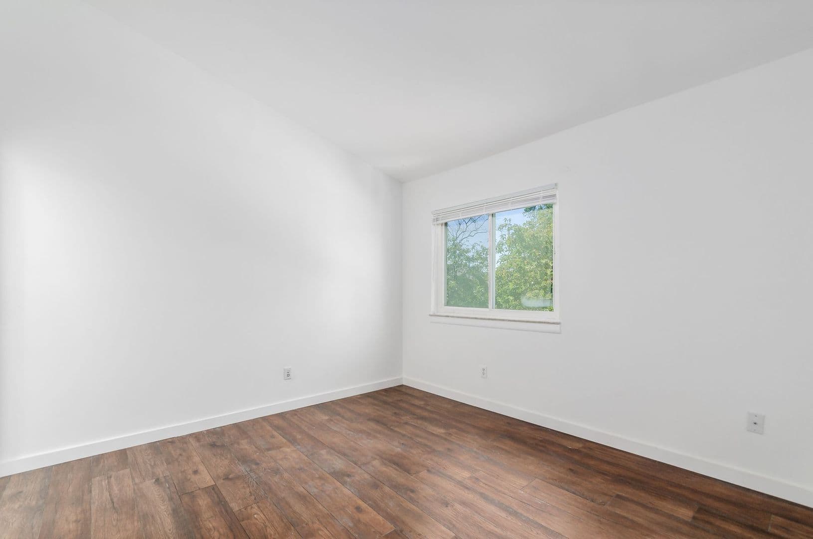 ✨ Renovated 1-Bedroom Apartment | Private Parking | Move-In Special!!! 30 of 37