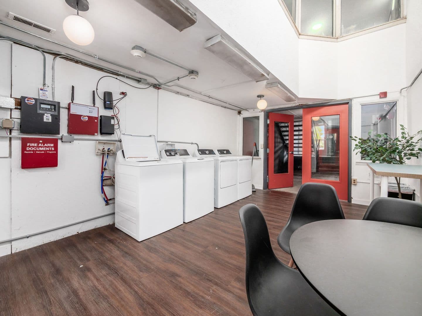 ✨ Renovated 1-Bedroom Apartment | Private Parking | Move-In Special!!! 27 of 38