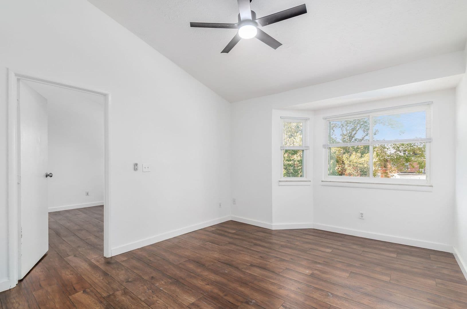 ✨ Renovated 1-Bedroom Apartment | Private Parking | Move-In Special!!! 31 of 44