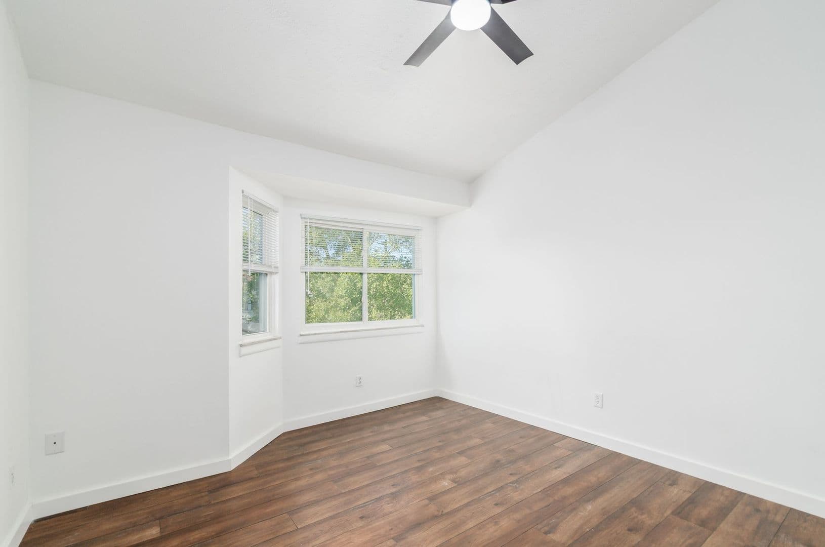✨ Renovated 1-Bedroom Apartment | Private Parking | Move-In Special!!! 33 of 44