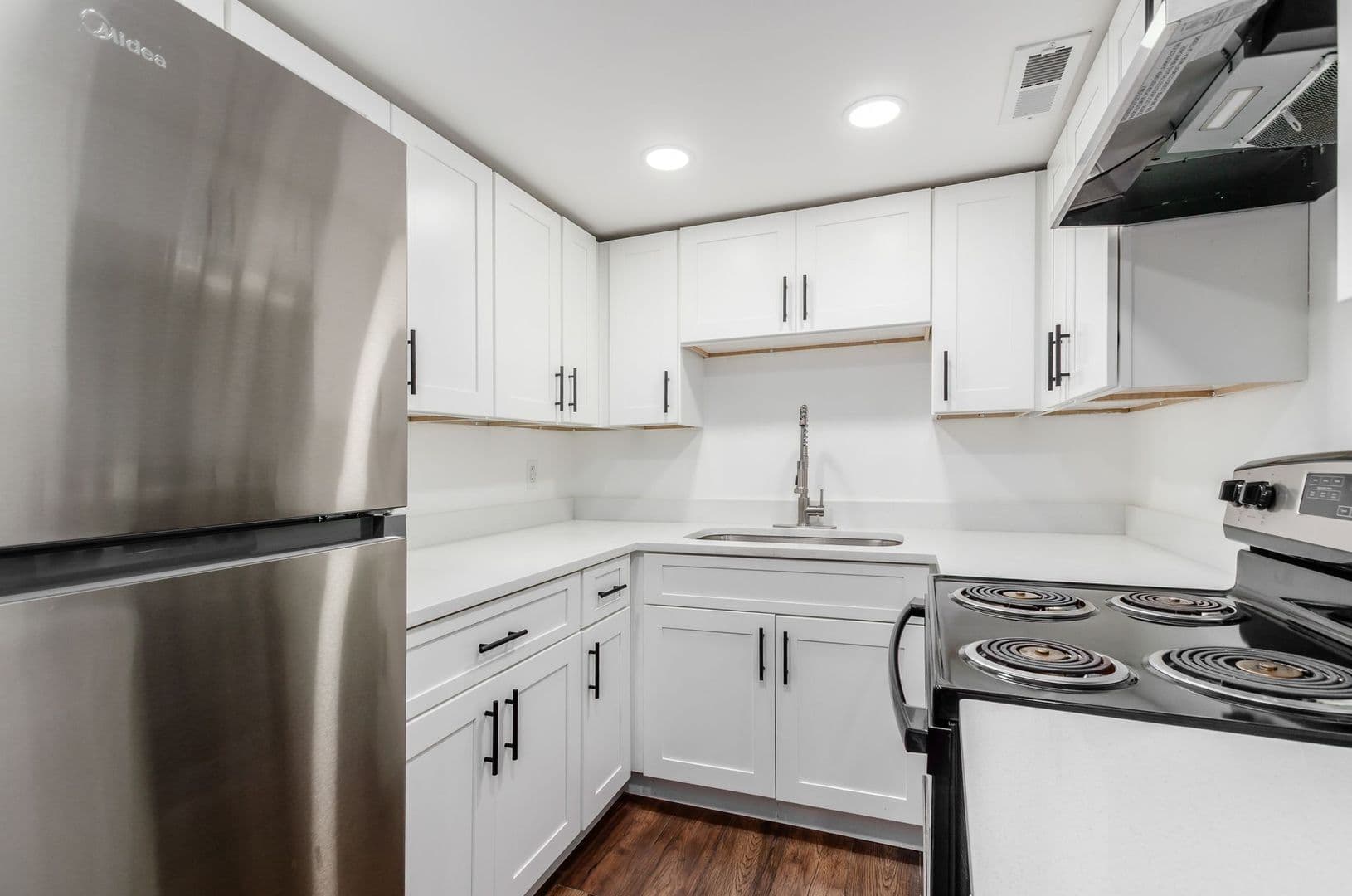 ✨ Renovated 1-Bedroom Apartment | Private Parking | Move-In Special!!! 29 of 37