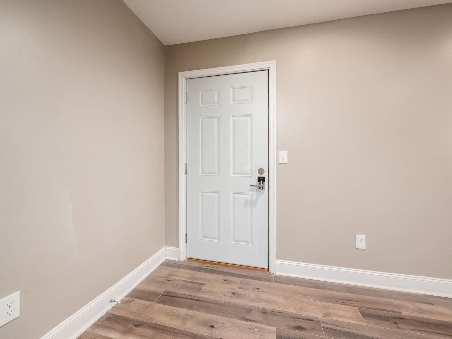 ✨ Renovated 1-Bedroom Apartment | Private Parking | Move-In Special!!! 30 of 36