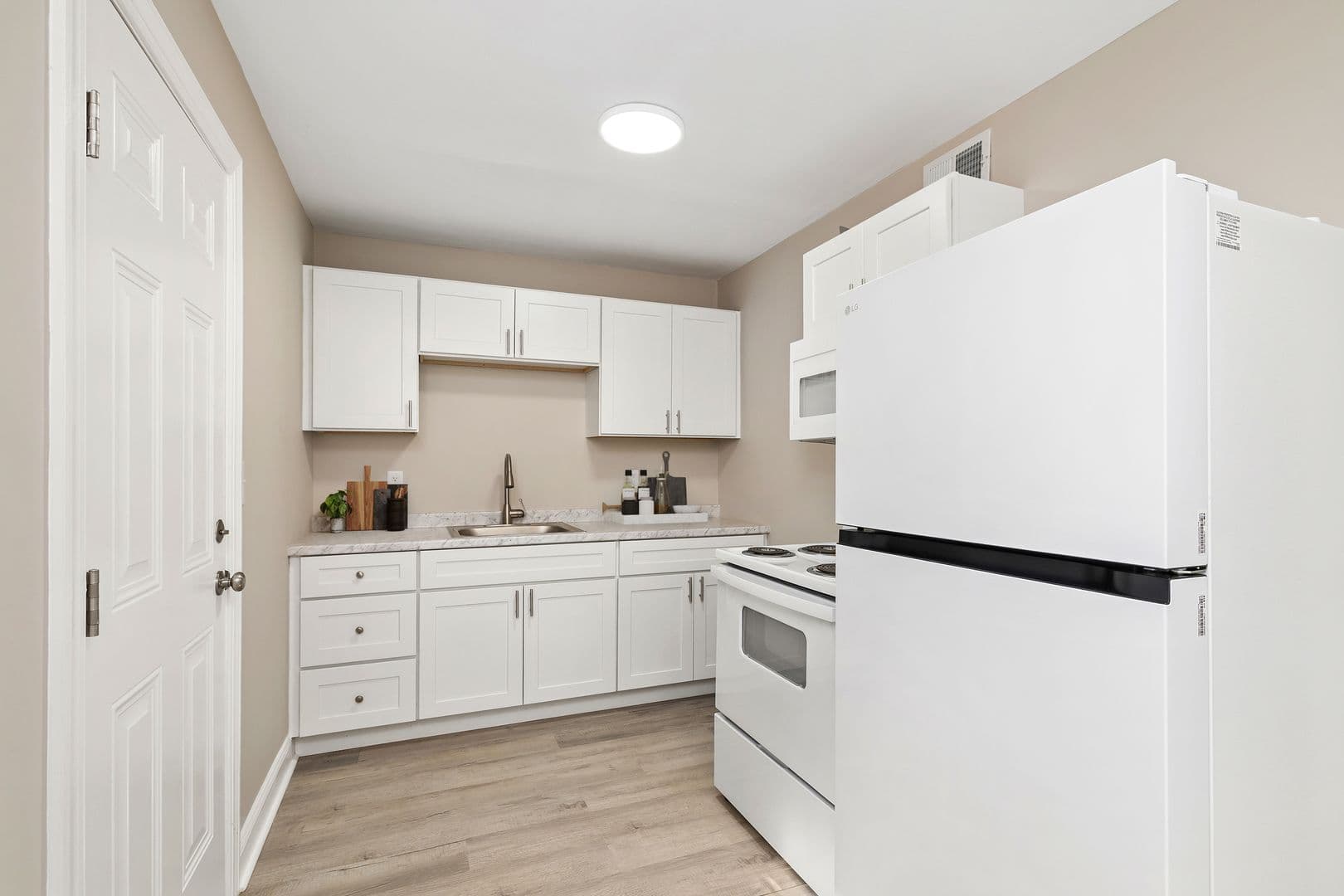 Pinedale Apartments 6 of 12