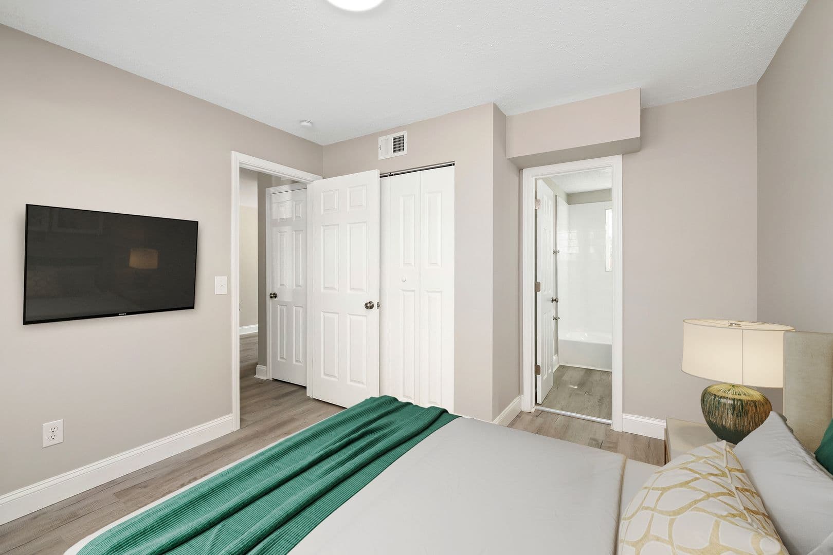 Pinedale Apartments 10 of 12