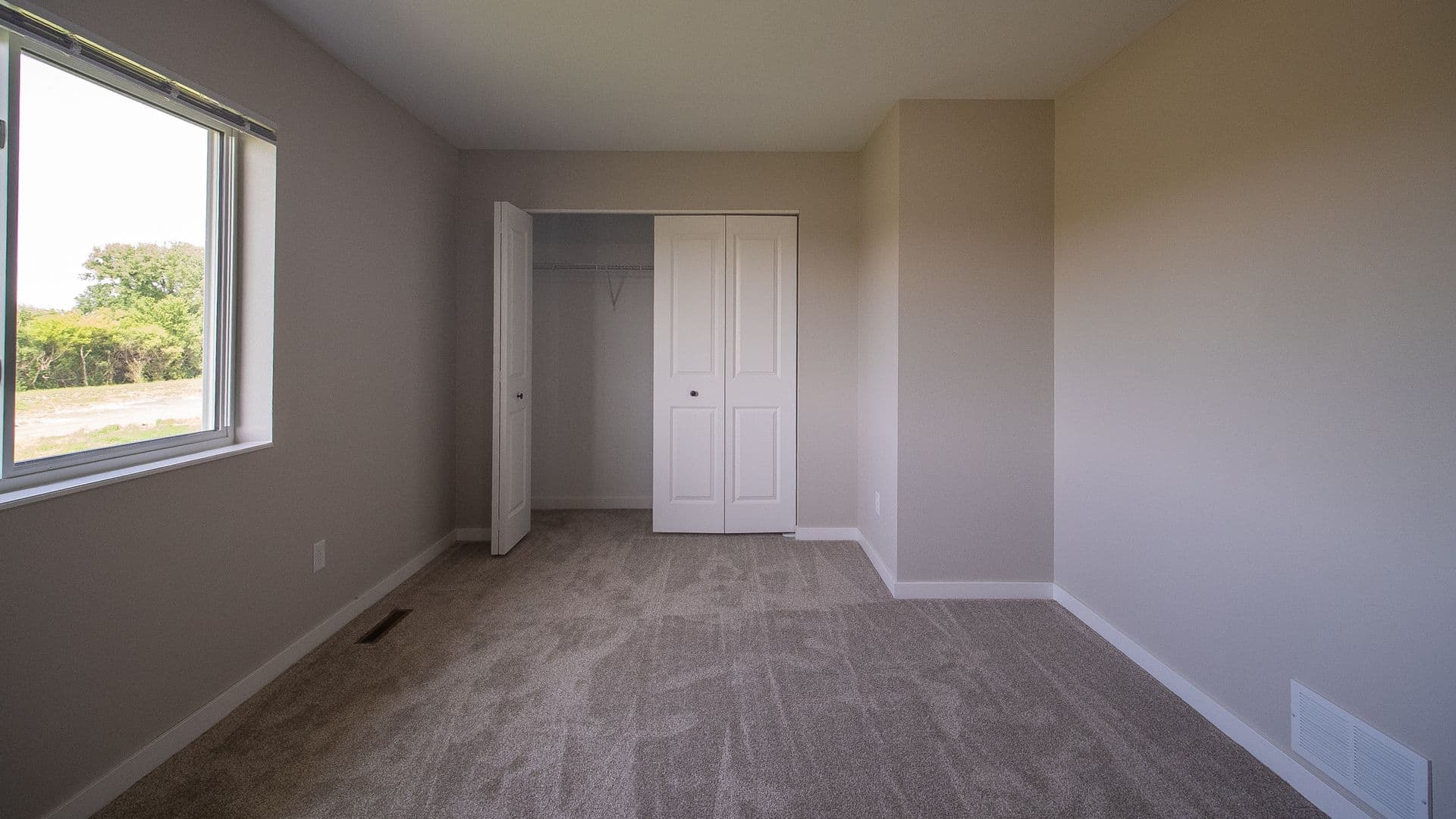 Raegan Estates 11 of 17