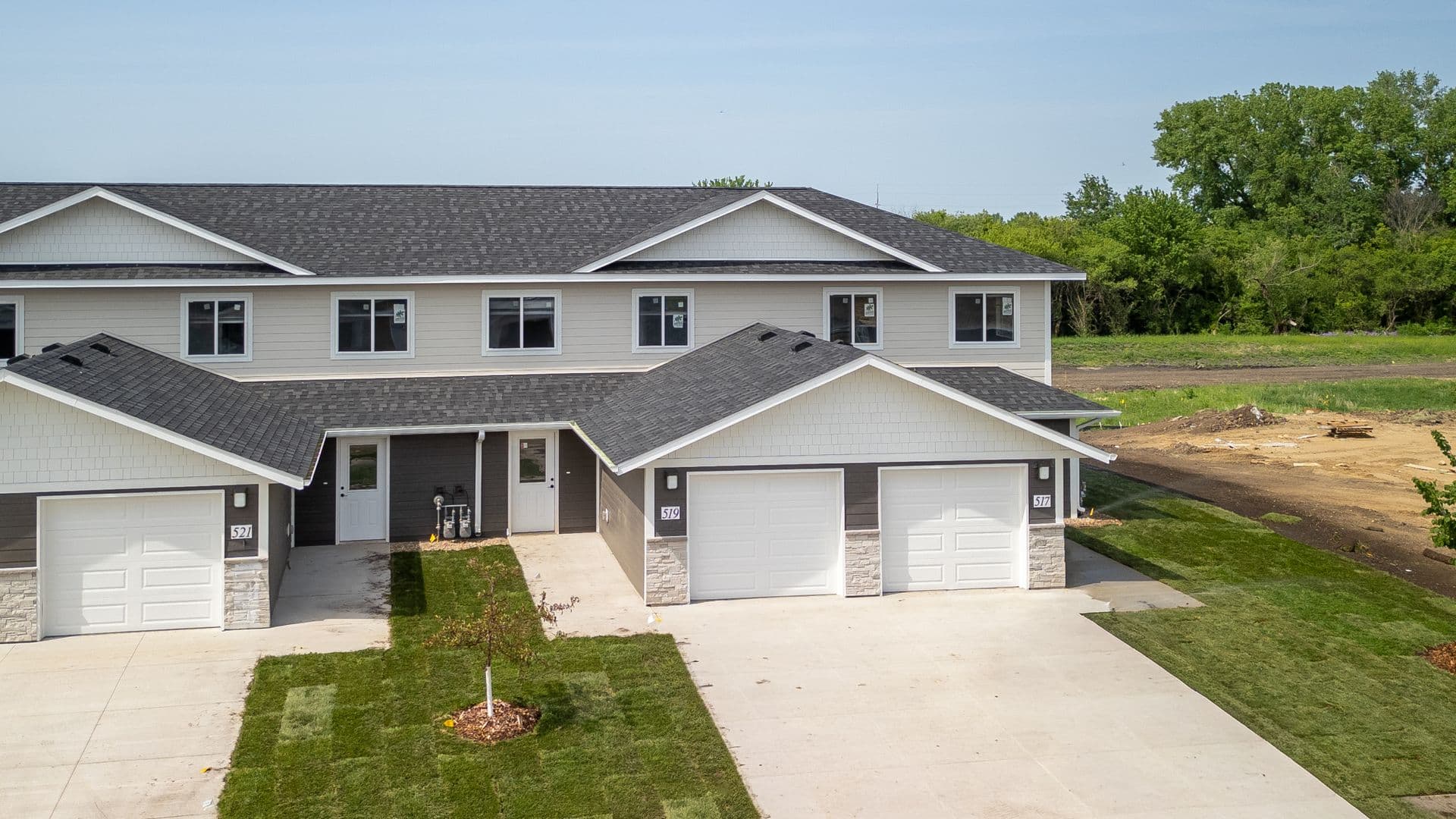 Raegan Estates 15 of 16