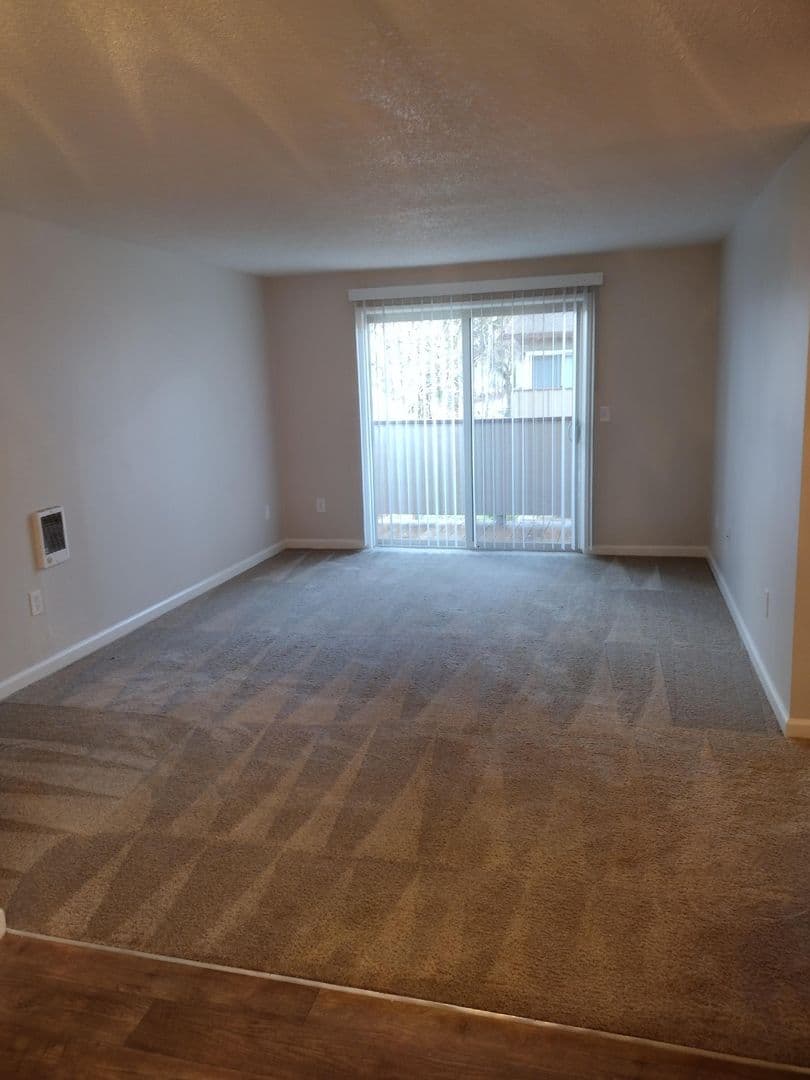 96 Chelan Apartments 3 of 12