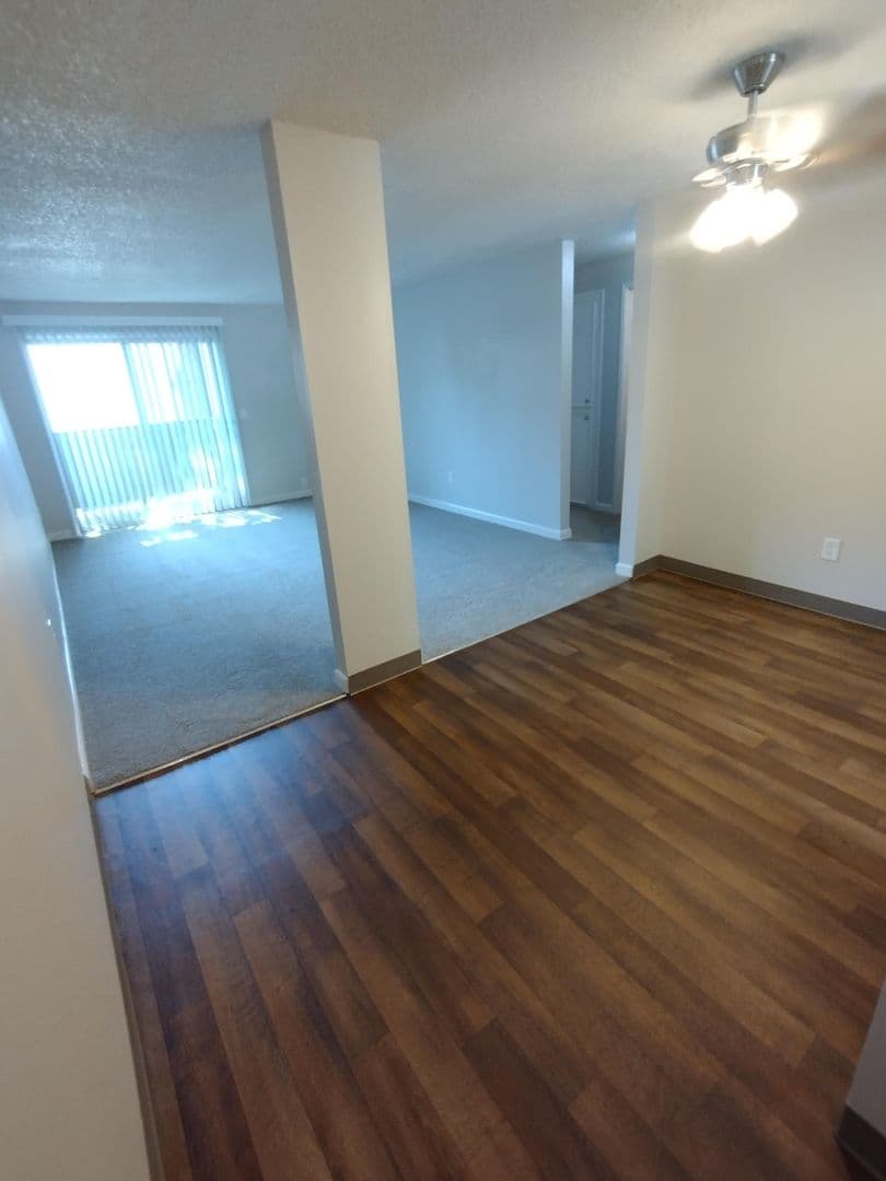 96 Chelan Apartments 3 of 18