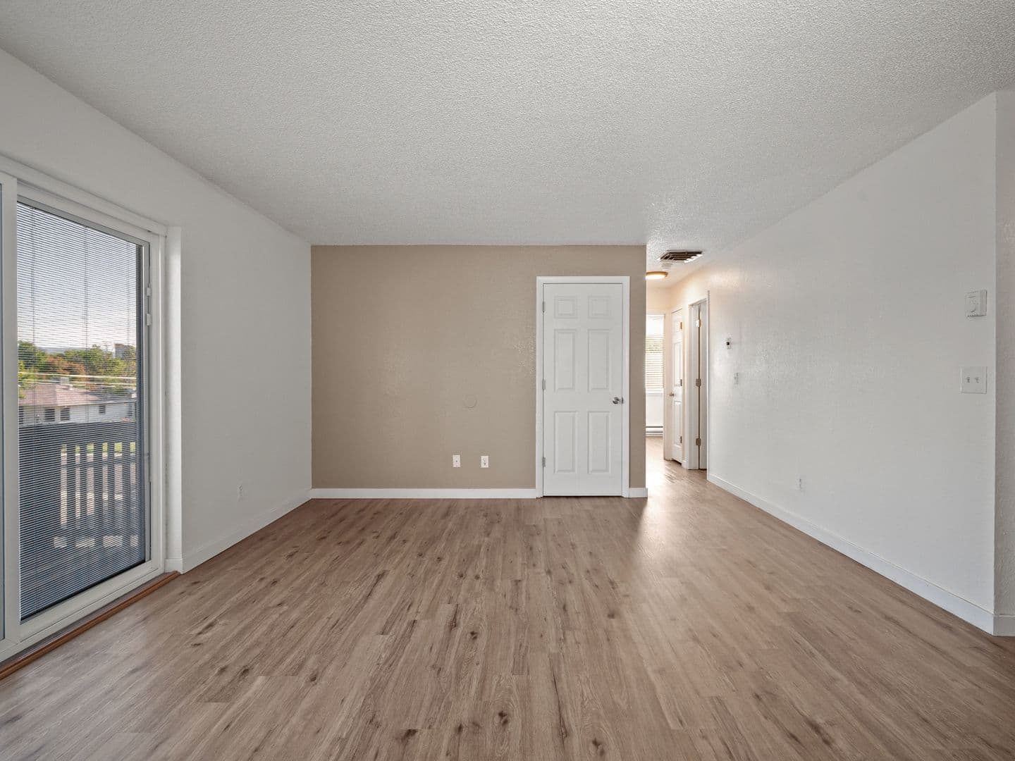 Spacious and Bright 2-Bedroom, Pet Friendly Apartment- Prime Location! 10 of 15