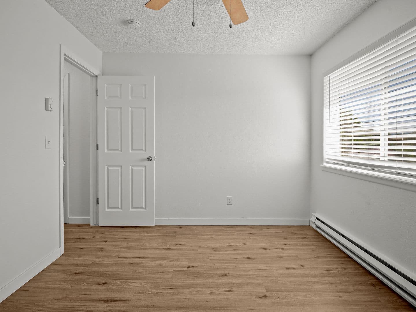 Spacious and Bright 2-Bedroom, Pet Friendly Apartment- Prime Location! 12 of 15