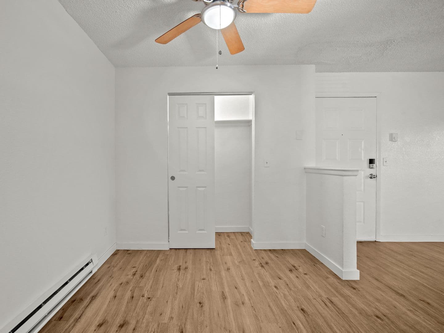 Spacious and Bright 2-Bedroom, Pet Friendly Apartment- Prime Location! 8 of 15