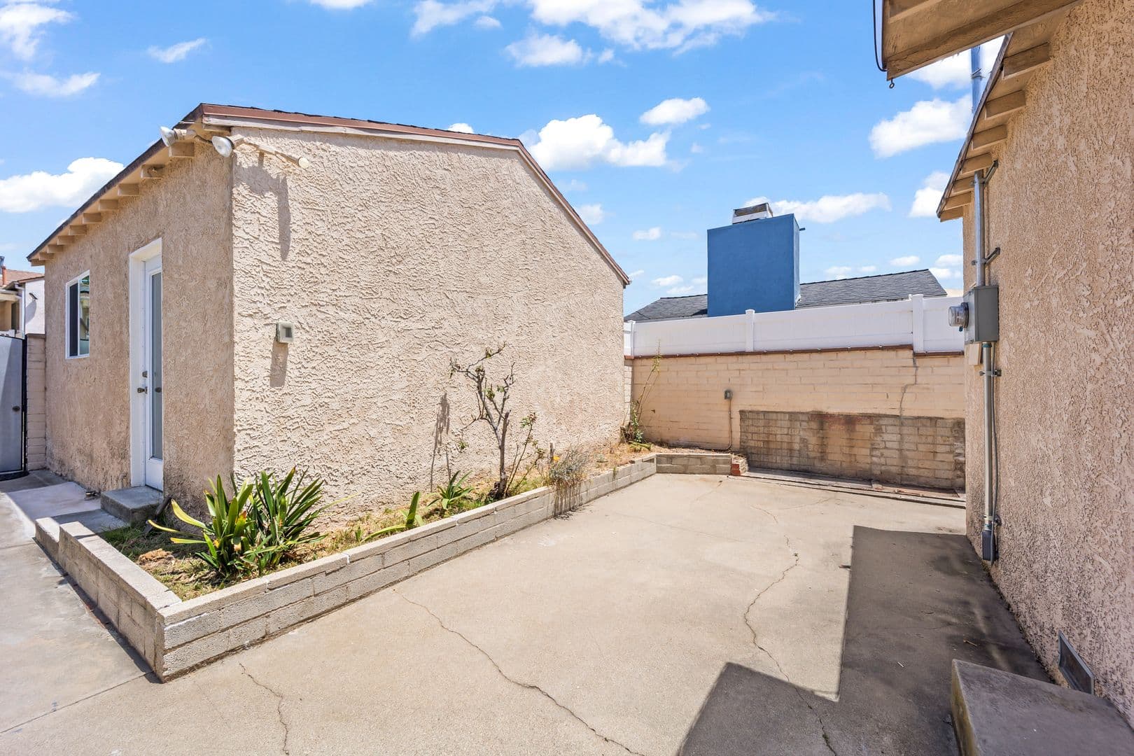 8016 Denrock 15 of 19