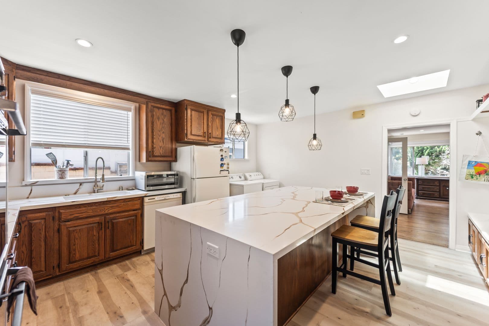 8016 Denrock 3 of 19