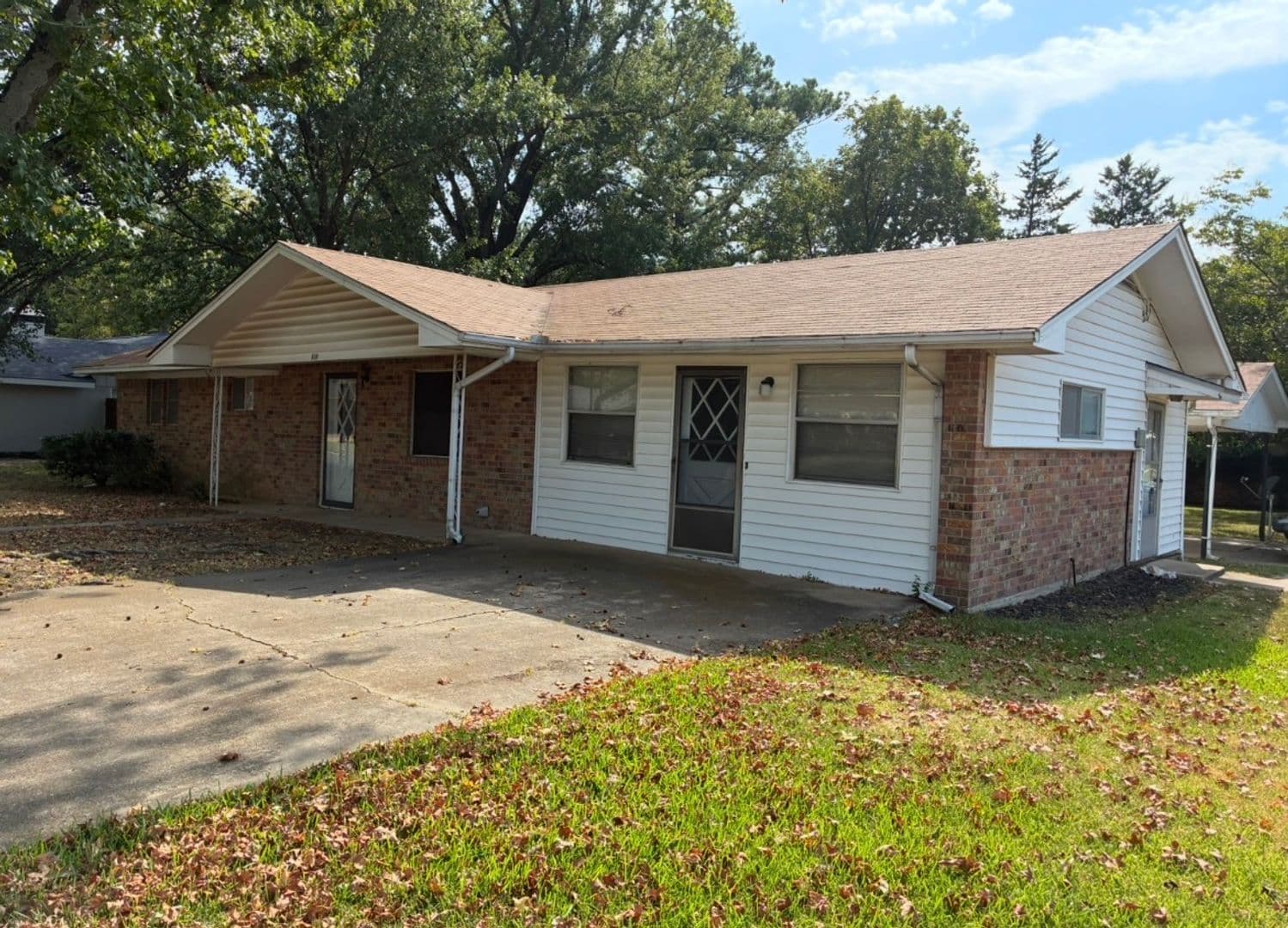 200 RobinWay 1 of 8