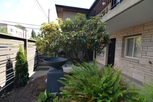 Prospect Court 7 of 9
