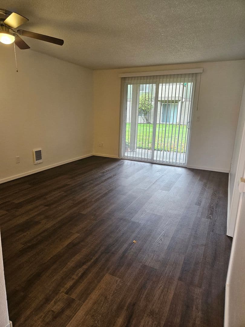 Sundance Apartments 7 of 10
