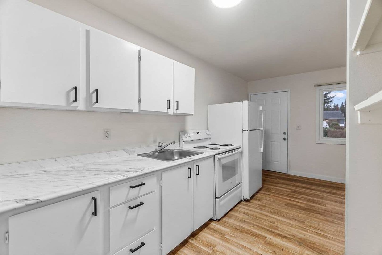 Emerald Greens Apartments 2 of 9