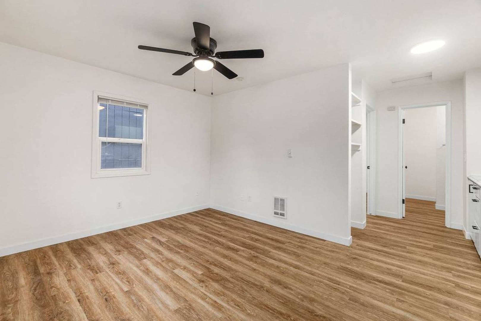 Emerald Greens Apartments 4 of 9